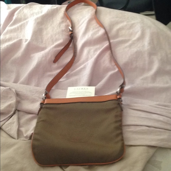 Lauren Ralph Lauren Handbags - Offers welcome Lauren Ralph Lauren crossbody purse